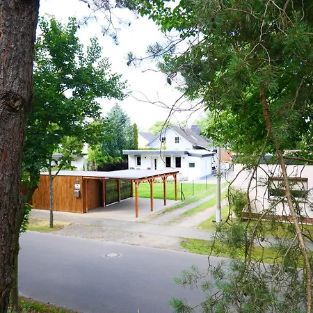 Haus Kleiner Findling Im Lausitzer Seenland Tatzschwitz Exterior photo